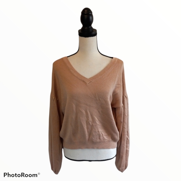 Poof New York Cropped Balloon Sleeve Sweater - Picture 3 of 8